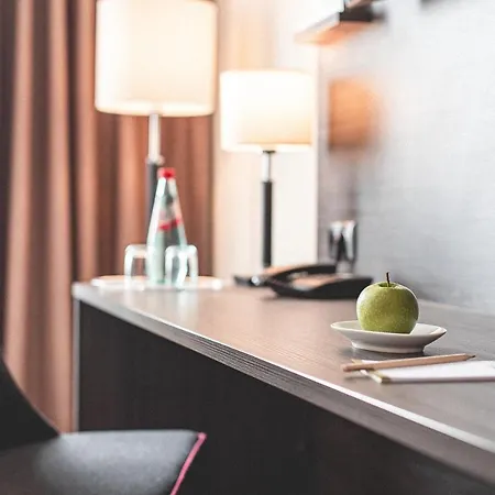 Plaza Hotel 3*