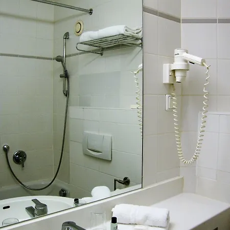 Plaza Hotel 4*