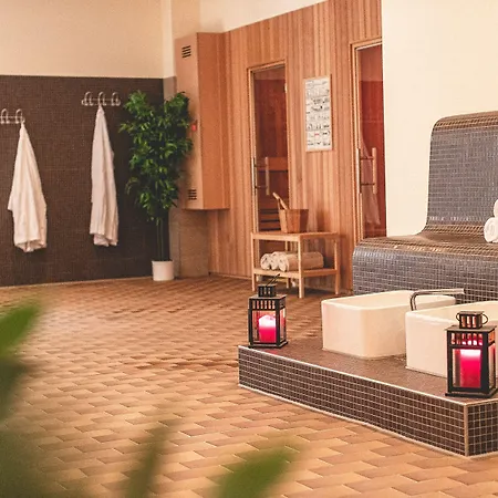 Hotel Plaza 3*