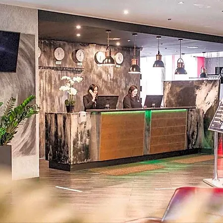 Hotel Plaza 3*