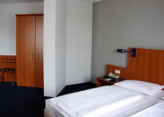 فندق بلازا هاناو 3*